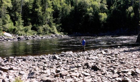 Karl à la fosse du Cran Serré utilisant une soie flottante
